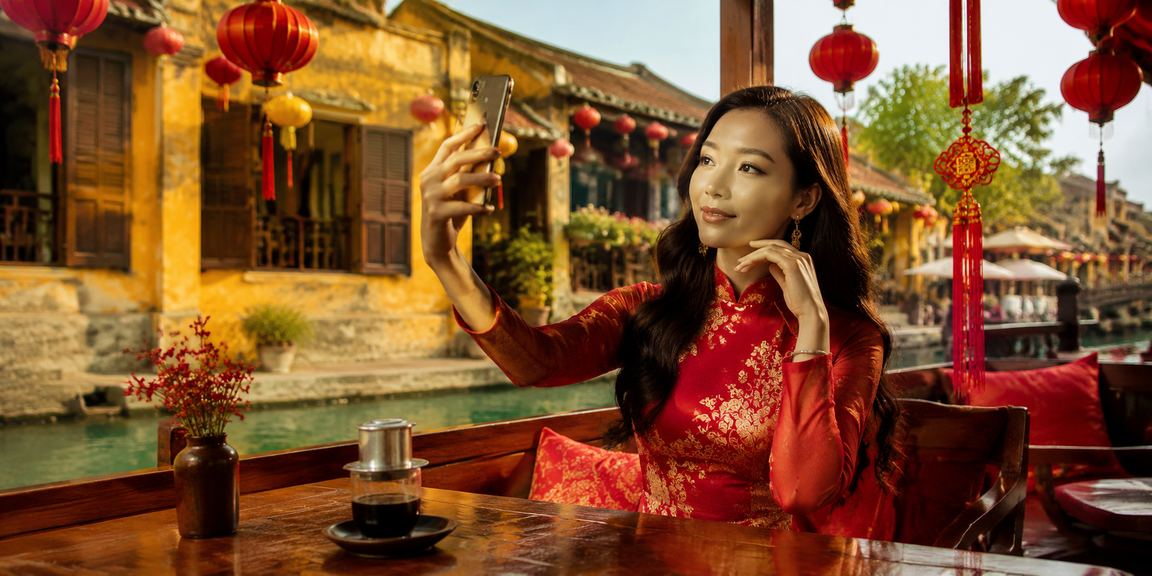 Người chơi baccarat online tại Hội An trong không khí nhẹ nhàng
